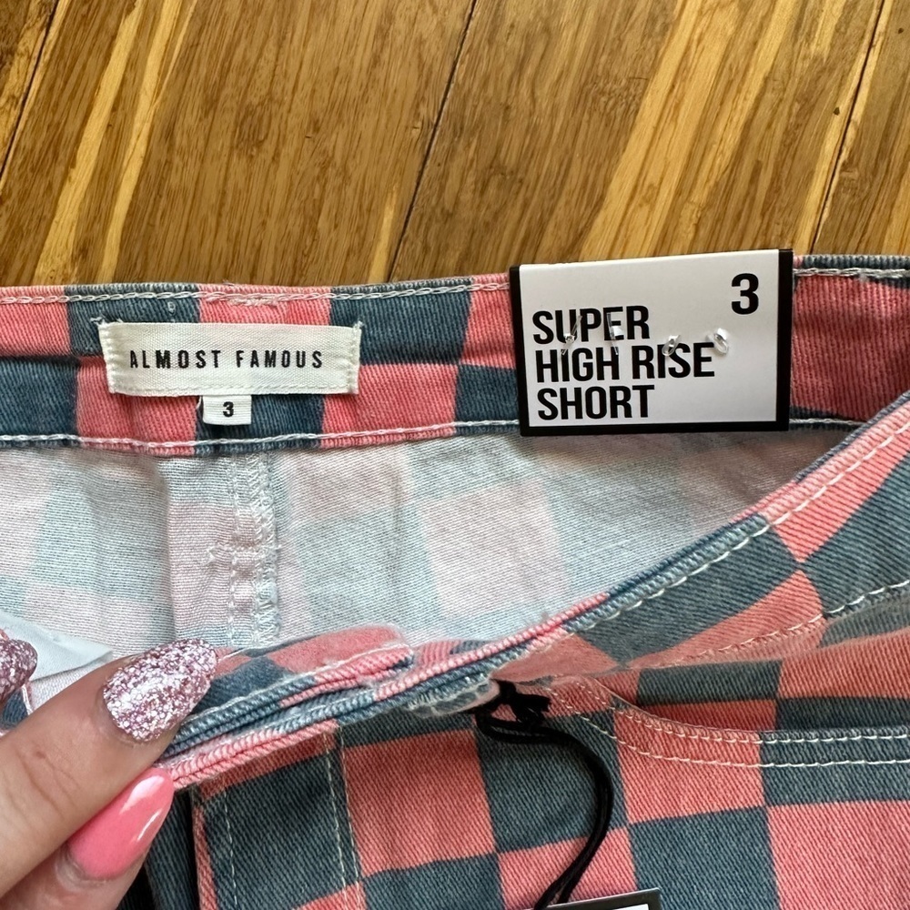 🆕 High Rise Checkered Shorts - Pink & Blue - Picture 3 of 7